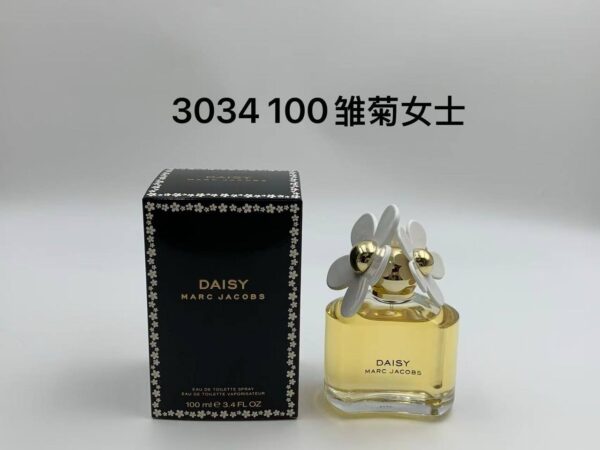 Daisy original  formula has a consistent fragrance 100ML